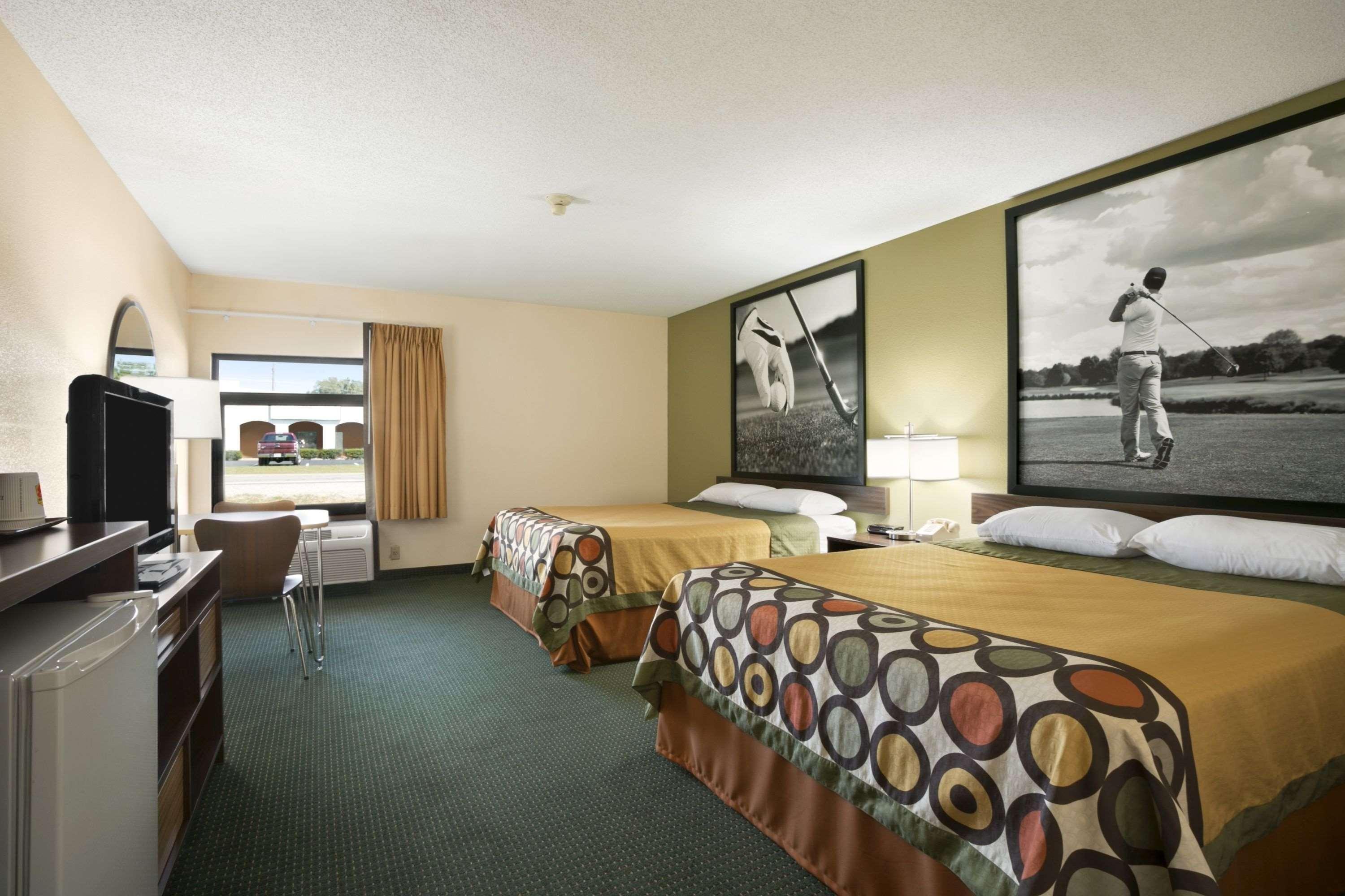 Super 8 By Wyndham Columbia City Exterior photo